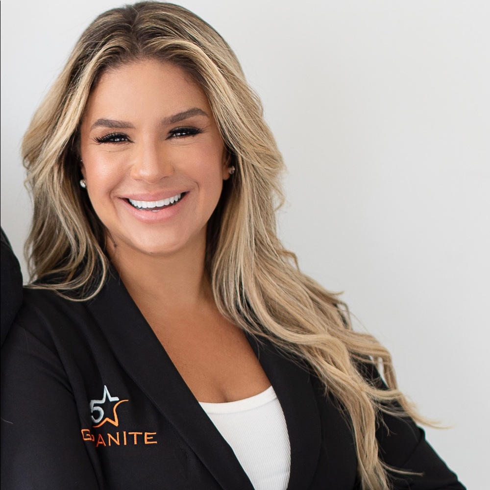 Meet your Posher, Fabiana